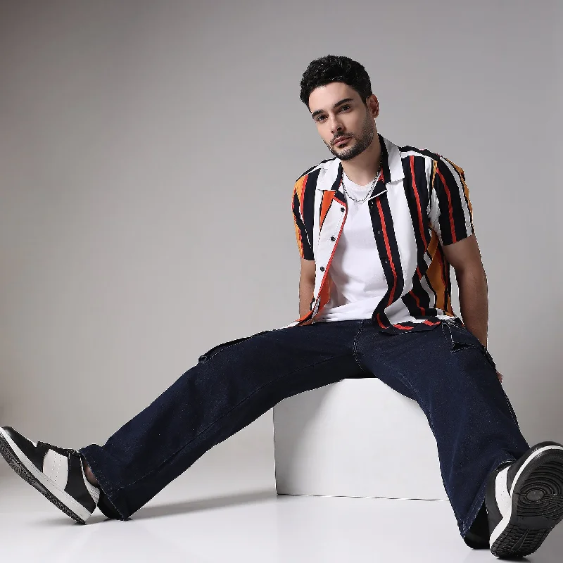 Men's V-Neck T-Shirts for a Flattering ShapeRegular Fit Printed Shirt