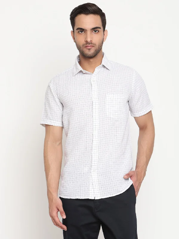 Men's Color-Blocking Shirts for a Statement LookMen's White Casual Small Checks Half Sleeve Shirt Men's Color-Blocking Shirts for a Statement LookMen's White Casual Small Checks Half Sleeve Shirt