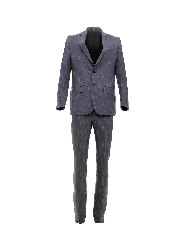 Suit Man Classic (Slim) Material: 100% Wool Breast: Single Breast Buttons: 2 Buttons Drop: Drop 6 Lapel: Notch Lapel Lining: Full Lining Pattern: Birdseye Pockets: Straight Flap Pocket Slits: Two Splits