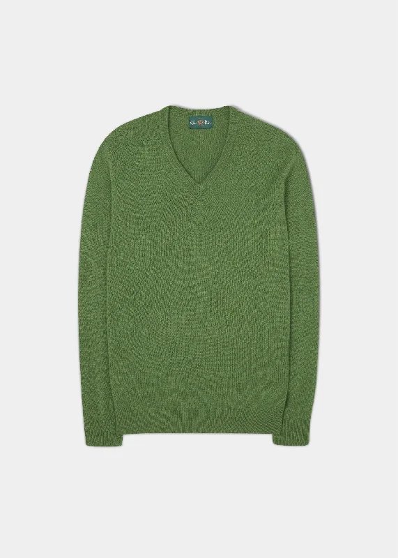 Men's Pants with Logo EmbossmentsMen's Lambswool Vee Neck Jumper in Palm - Regular Fit Men's Pants with Logo EmbossmentsMen's Lambswool Vee Neck Jumper in Palm - Regular Fit
