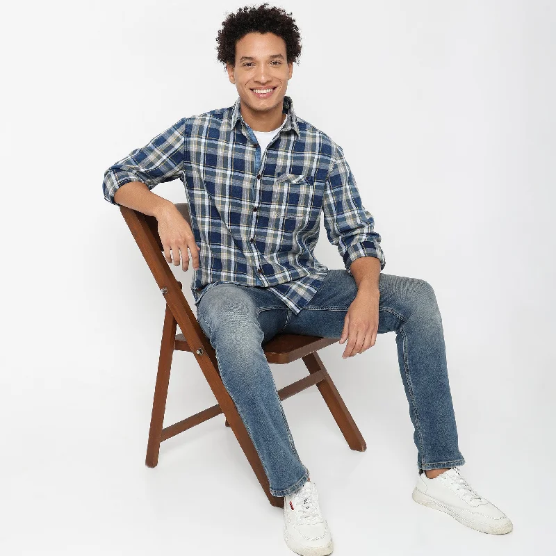 Men's Solid-Colored Shirts for VersatilityRegular Fit Checkered Shirt