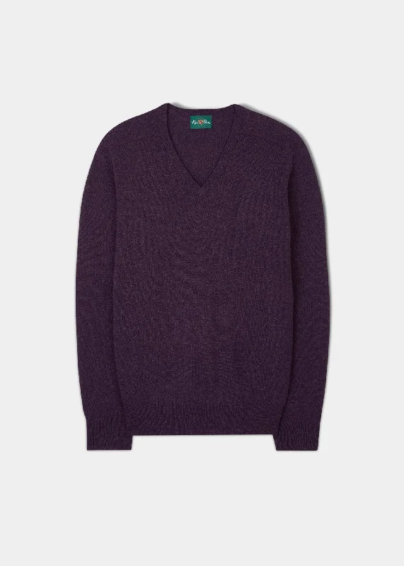 Men's Pants with Stain-Resistant TreatmentHampshire Lambswool Jumper in Elderberry - Classic Fit