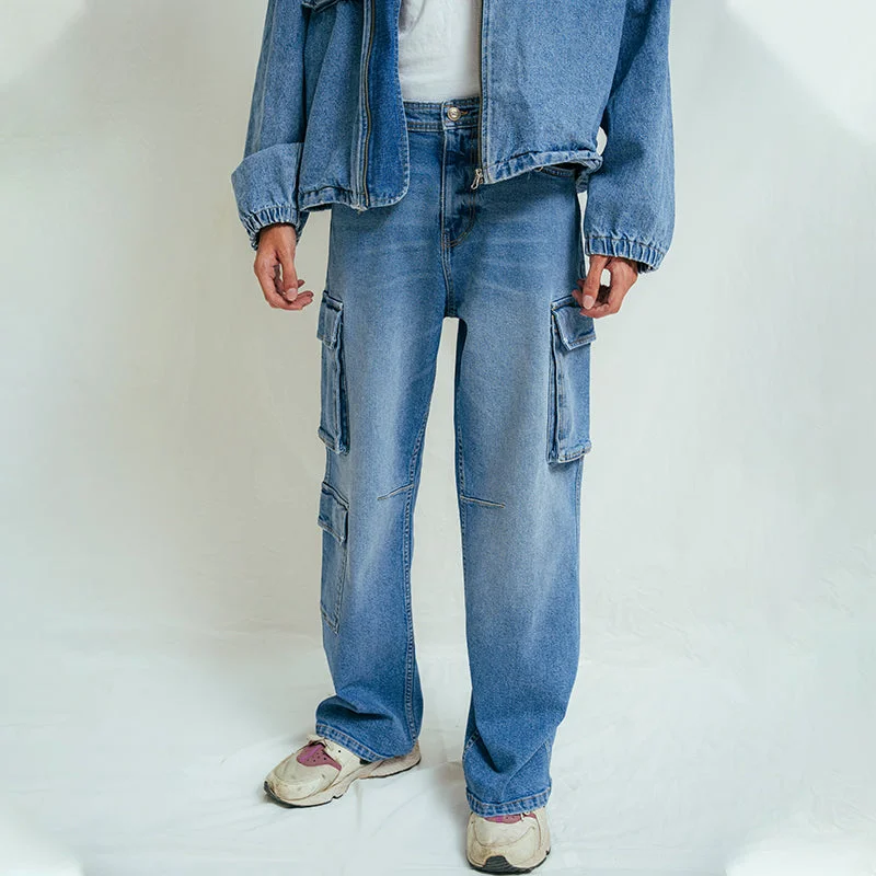 Yoked Back Men's JeansRelaxed Fit Cargo Pocket Jeans