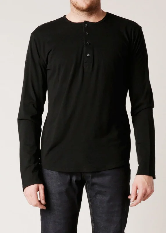 Men's Straight-Leg Jeans in Dark WashBrooklyn Denim Co. Hesse Hemp/Cotton Henley Shirt Men's Straight-Leg Jeans in Dark WashBrooklyn Denim Co. Hesse Hemp/Cotton Henley Shirt