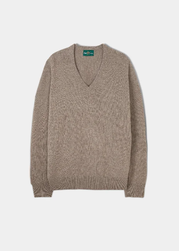 Breathable Men's Athletic ShortsMen's Lambswool Vee Neck Jumper in Linen - Classic Fit