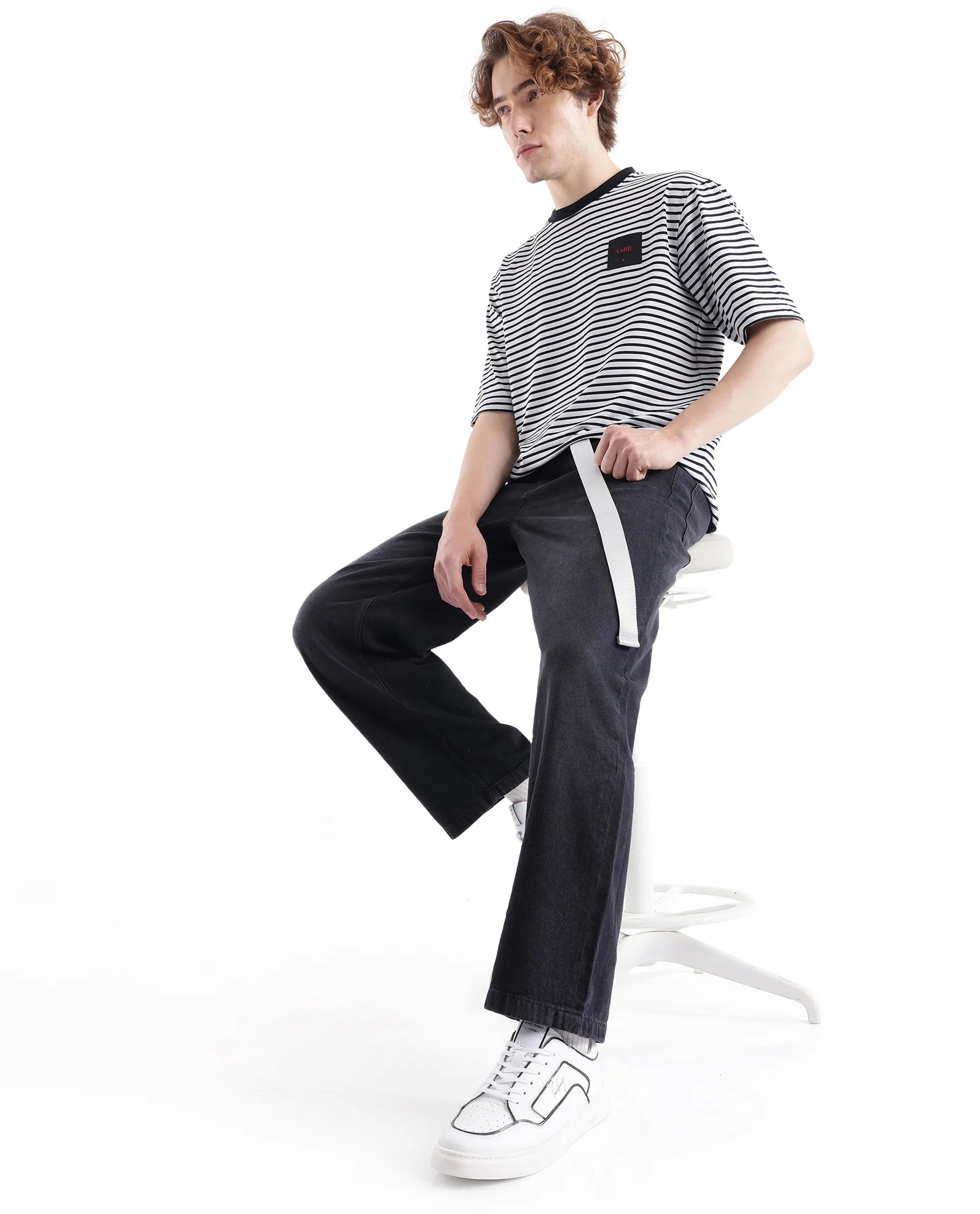 Baggy Men's JeansRare Rabbit Men's Niret Dark Grey Cotton Fabric Mid Rise Dark Wash Baggy Fit With Attached Belt Jeans Baggy Men's JeansRare Rabbit Men's Niret Dark Grey Cotton Fabric Mid Rise Dark Wash Baggy Fit With Attached Belt Jeans